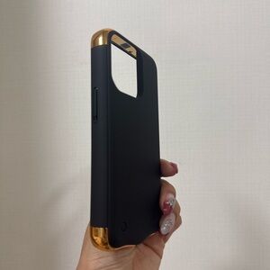 Black and Gold Shaka Charging Phone Case iPhone 14/14 pro